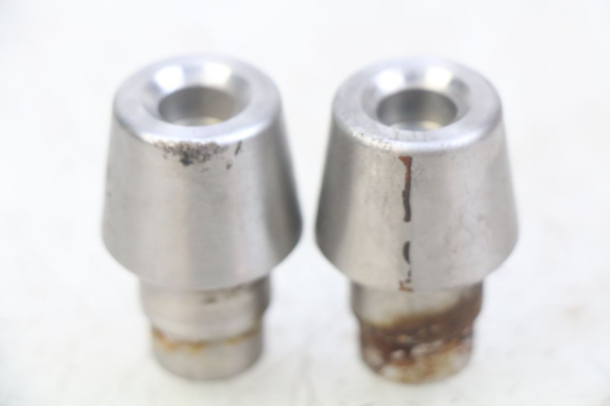 photo de EMBOUT DE GUIDON PEUGEOT CITYSTAR 125 (2011 - 2017) - Zoom état d’usage