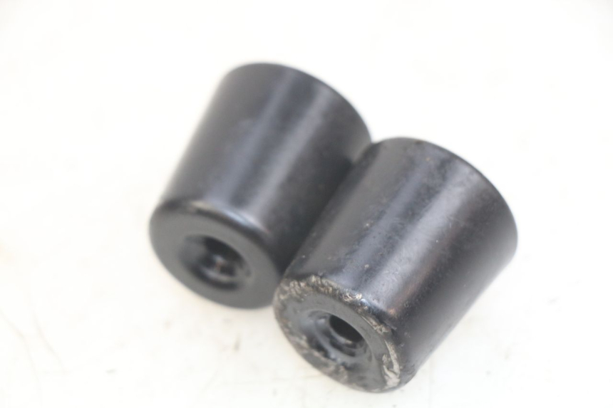 photo de EMBOUT DE GUIDON SYM CROX 4T 50 (2016 - 2023) - Zoom état d’usage