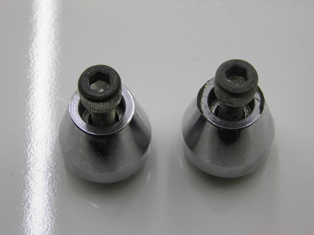 photo de EMBOUT DE GUIDON DAELIM S2 125 (2008) - Vue principale