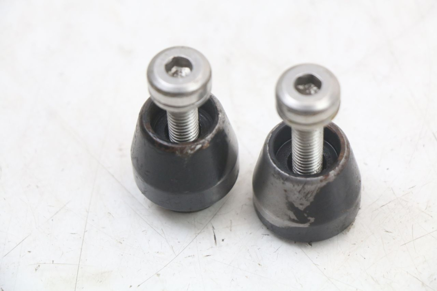 photo de EMBOUT DE GUIDON KYMCO DINK 4T 50 (2007 - 2018) - Autre angle de vue