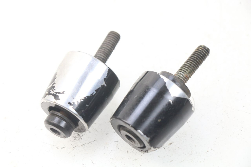 photo de EMBOUT DE GUIDON KYMCO DINK STREET 125 (2009 - 2014) - Détail de la pièce