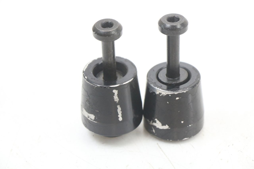 photo de EMBOUT DE GUIDON KYMCO DINK STREET 125 (2009 - 2014) - Autre angle de vue