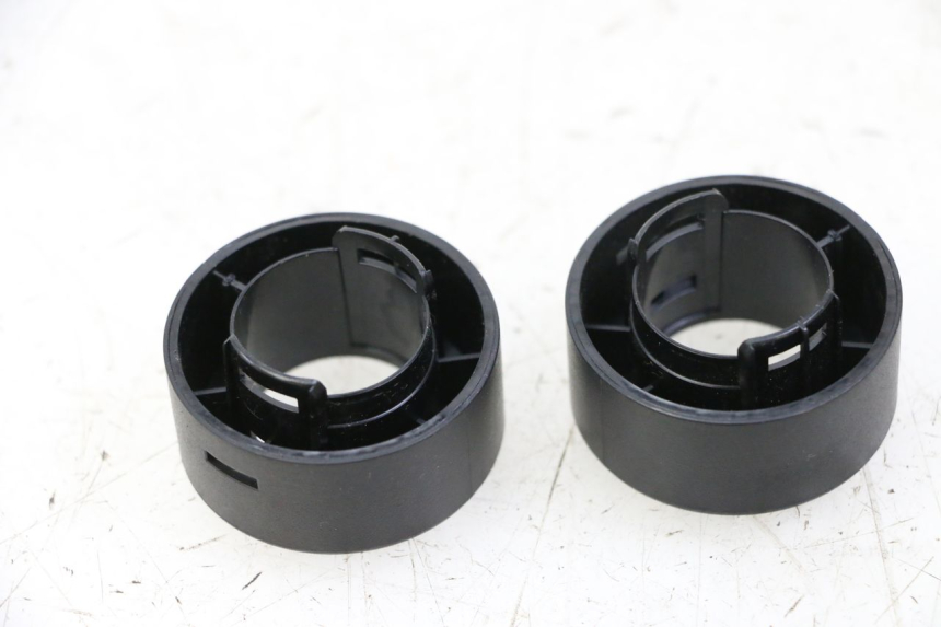 photo de EMBOUT DE GUIDON SEGWAY NINEBOT E2 1 - Détail de la pièce