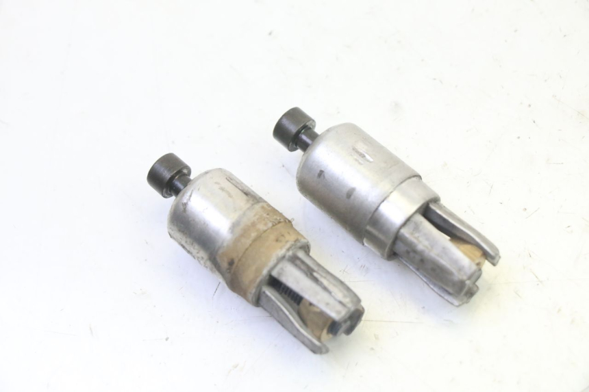 photo de EMBOUT DE GUIDON PEUGEOT ELYSTAR 50 (2002 - 2014) - Autre angle de vue