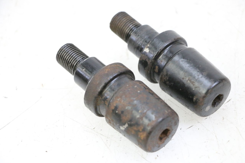 photo de EMBOUT DE GUIDON YAMAHA FJ 36Y 1100 (1984 - 1985) - Autre angle de vue