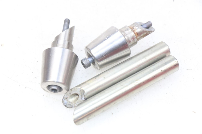 photo de EMBOUT DE GUIDON PEUGEOT GEOPOLIS 400 (2007 - 2013) - Détail de la pièce