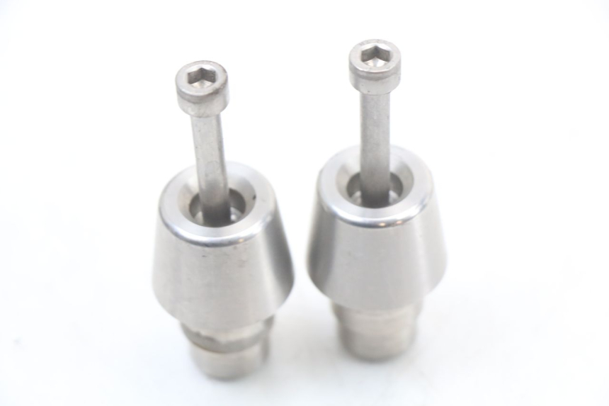 photo de EMBOUT DE GUIDON PEUGEOT GEOPOLIS RS 125 (2007 - 2009) - Gros plan technique