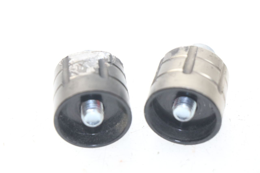 photo de EMBOUT DE GUIDON KAWASAKI GPZ S 500 (1994 - 2005) - Détail de la pièce