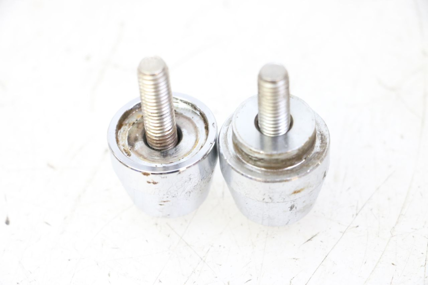 photo de EMBOUT DE GUIDON KYMCO GRAND DINK 125 (2002 - 2007) - Zoom état d’usage