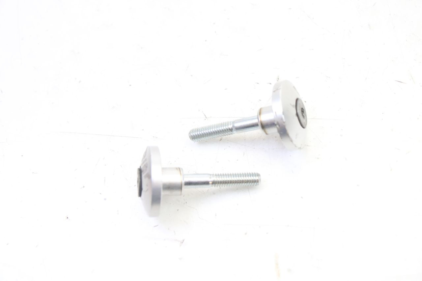 photo de EMBOUT DE GUIDON SUZUKI GS GSE 500 (2001 - 2003) - Zoom état d’usage