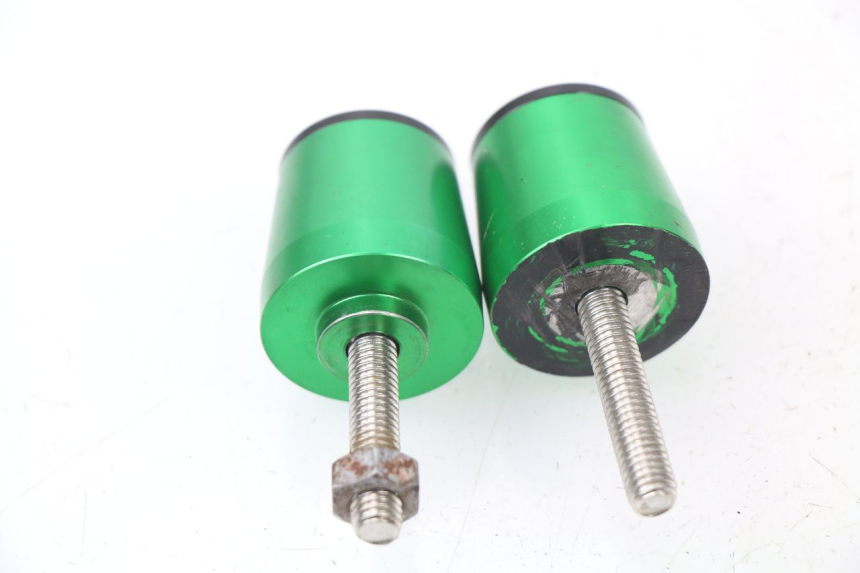 photo de EMBOUT DE GUIDON SUZUKI GSF N BANDIT 600 (1996 - 1999) - Zoom état d’usage