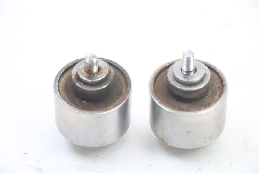 photo de EMBOUT DE GUIDON HONDA FES S-WING SWING ABS 125 (2007 - 2015) - Gros plan technique