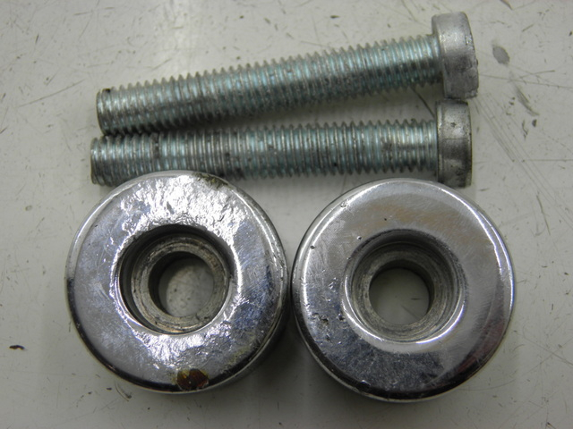 photo de EMBOUT DE GUIDON HYOSUNG COMET GT 125 (2002 - 2007) - Zoom état d’usage