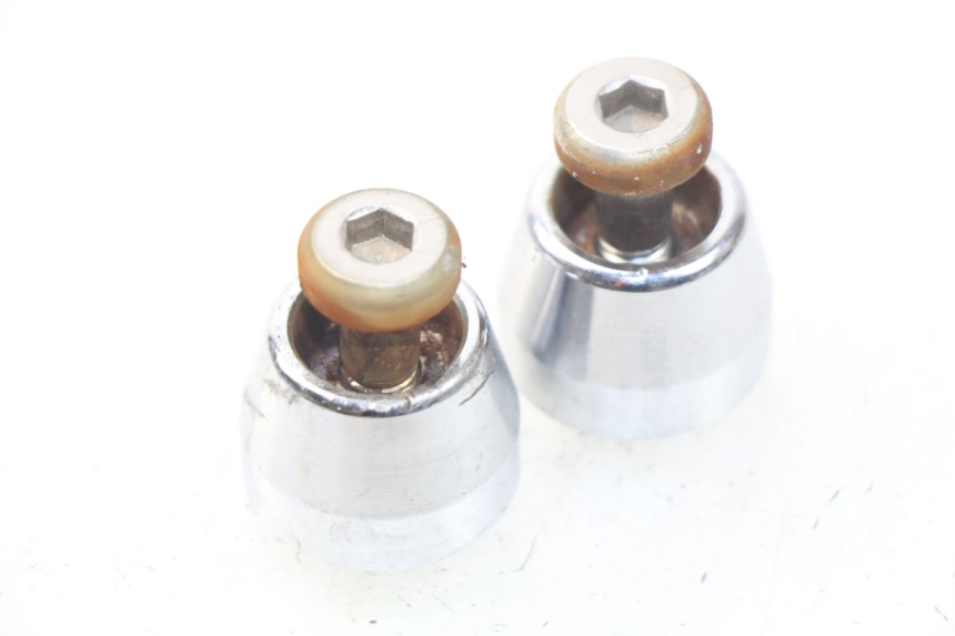 photo de EMBOUT DE GUIDON KYMCO LIKE 4T 50 (2009 - 2018) - Zoom état d’usage