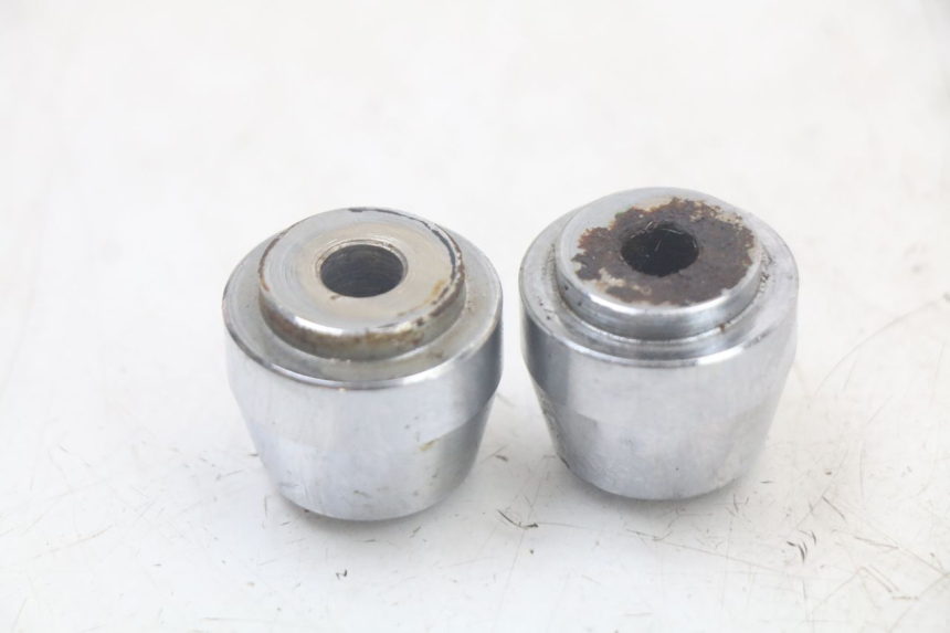 photo de EMBOUT DE GUIDON KYMCO LIKE 125 (2009 - 2016) - Gros plan technique