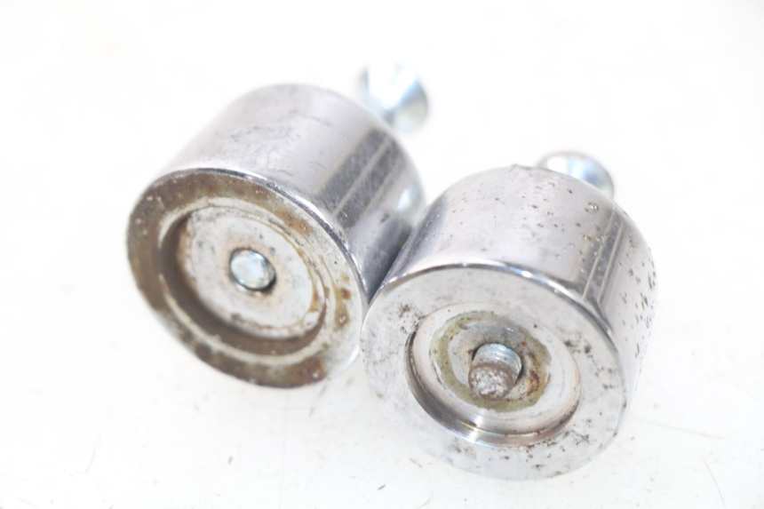 photo de EMBOUT DE GUIDON PIAGGIO MP3 LT 400 (2007 - 2012) - Détail de la pièce