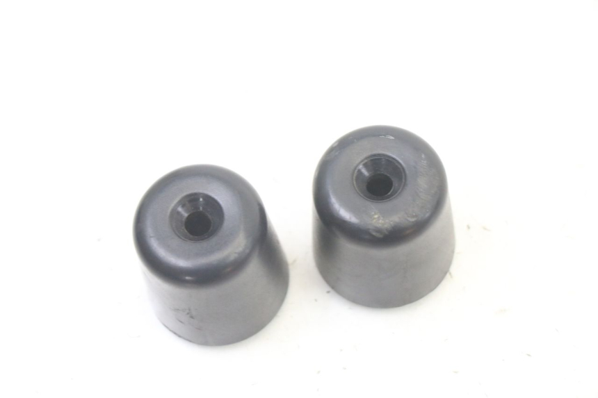 photo de EMBOUT DE GUIDON PIAGGIO MP3 500 (2011 - 2015) - Détail de la pièce