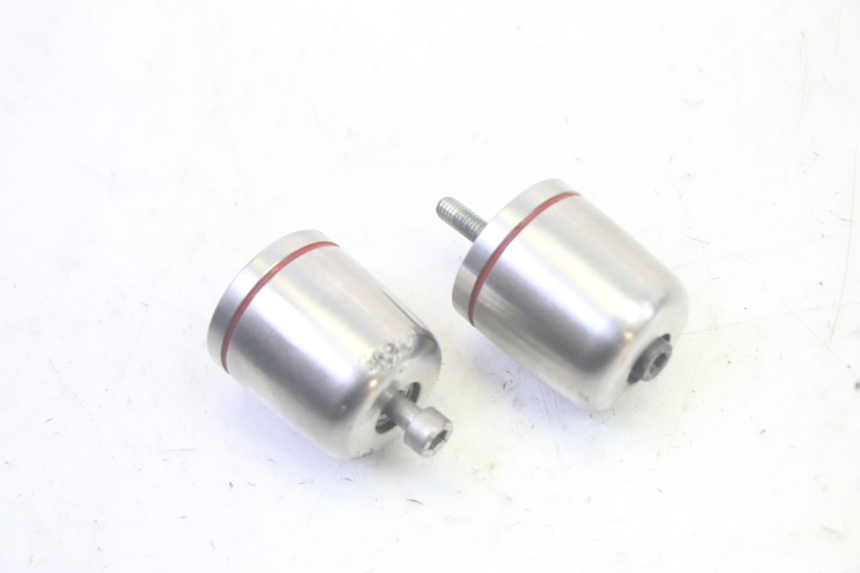 photo de EMBOUT DE GUIDON PIAGGIO MP3 RL 250 (2006 - 2010) - Zoom état d’usage