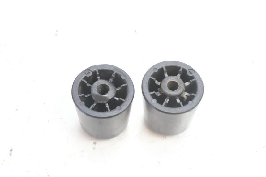 photo de EMBOUT DE GUIDON PIAGGIO MP3 500 (2016 - 2018) - Autre angle de vue