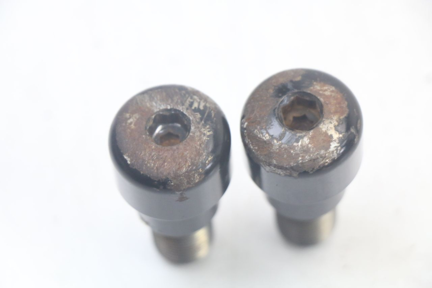 photo de EMBOUT DE GUIDON YAMAHA MT-07 MT07 ABS 700 (2014 - 2017) - Gros plan technique