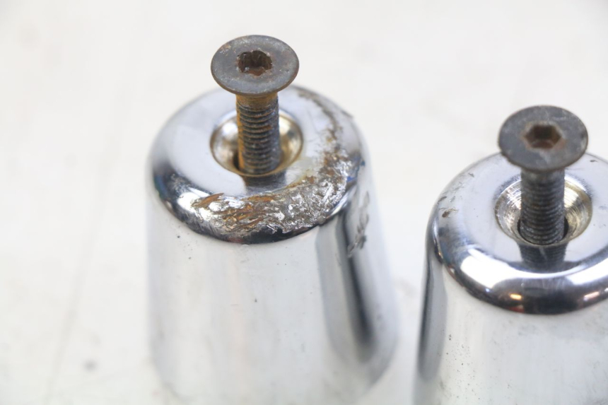 photo de EMBOUT DE GUIDON GILERA NEXUS 125 (2007 - 2009) - Autre angle de vue