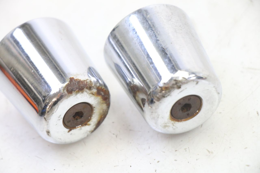 photo de EMBOUT DE GUIDON GILERA NEXUS 125 (2009 - 2013) - Autre angle de vue