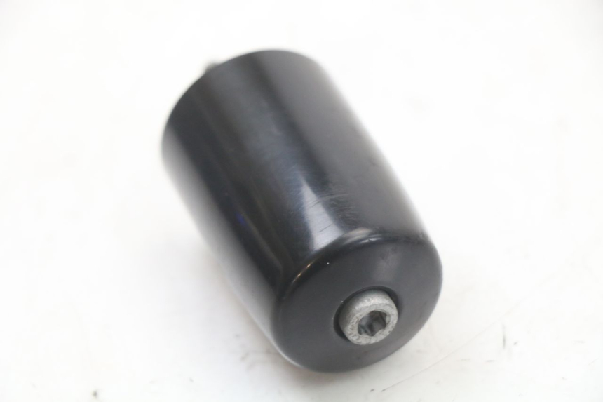 photo de EMBOUT DE GUIDON MOTO GUZZI NORGE 8V GT 1200 (2011 - 2016) - Zoom état d’usage