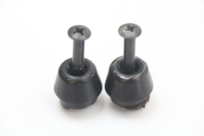 photo de EMBOUT DE GUIDON HONDA PCX (JF28) 125 (2009 - 2011) - Détail de la pièce