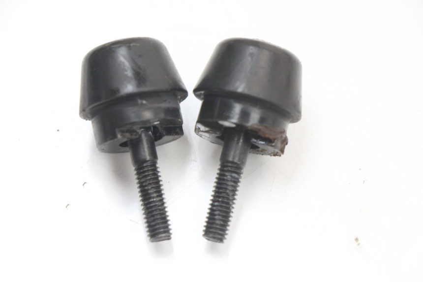 photo de EMBOUT DE GUIDON HONDA PCX (JF28) 125 (2009 - 2011) - Autre angle de vue