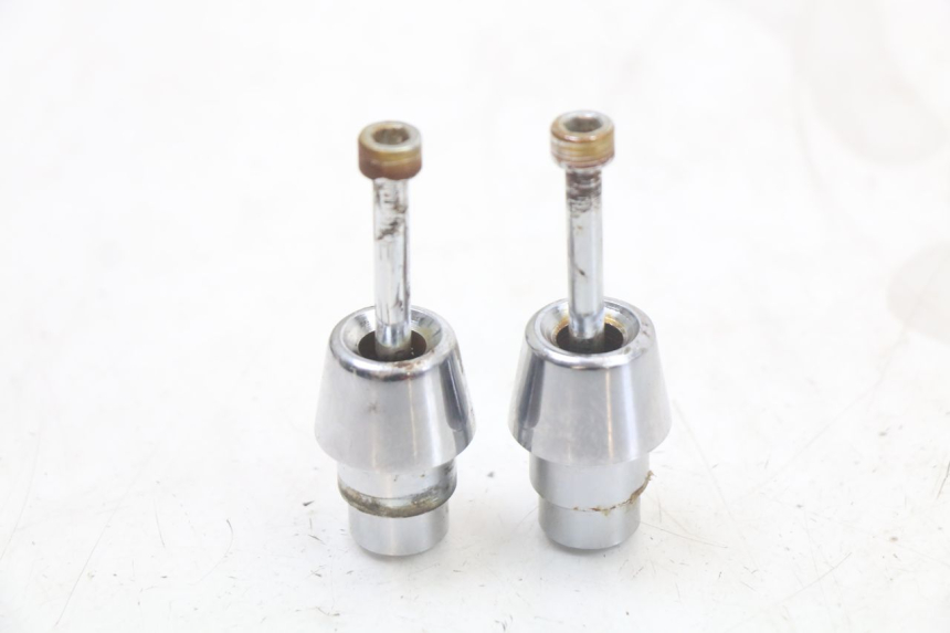 photo de EMBOUT DE GUIDON PEUGEOT KISBEE 2T 50 (2010 - 2017) - Zoom état d’usage