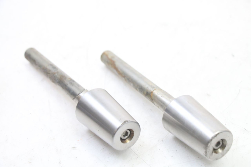 photo de EMBOUT DE GUIDON PEUGEOT SATELIS COMPRESSOR K15 125 (2006 - 2009) - Détail de la pièce