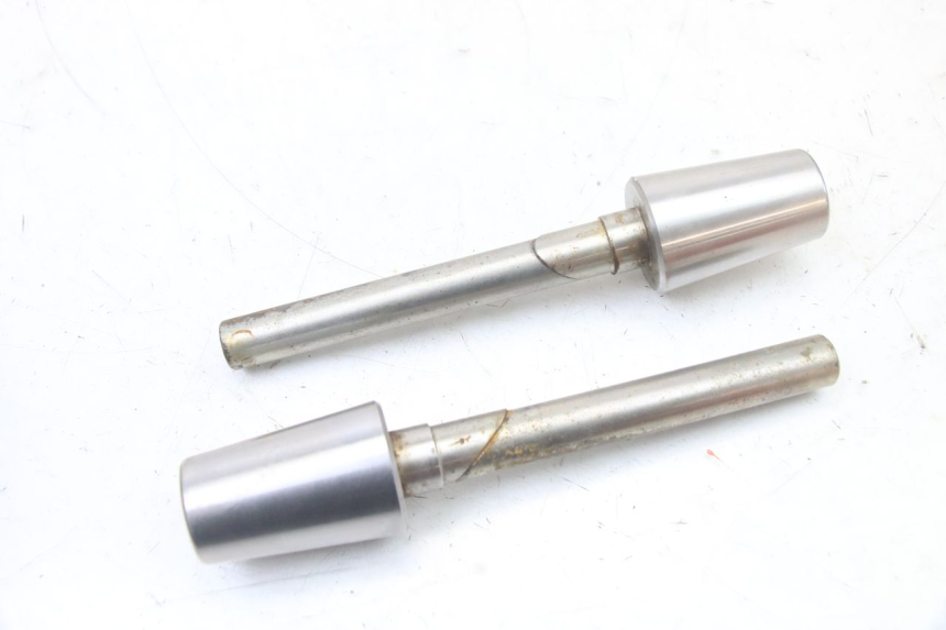 photo de EMBOUT DE GUIDON PEUGEOT SATELIS COMPRESSOR K15 125 (2006 - 2009) - Gros plan technique