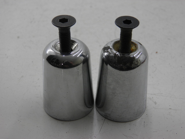 photo de EMBOUT DE GUIDON PIAGGIO XEVO - X EVO 125 (2010 - 2015) - Vue principale