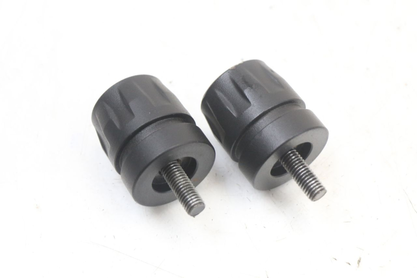 photo de EMBOUT DE GUIDON ROYAL ENFIELD SCRAM 411 (2022 - 2024) - Zoom état d’usage