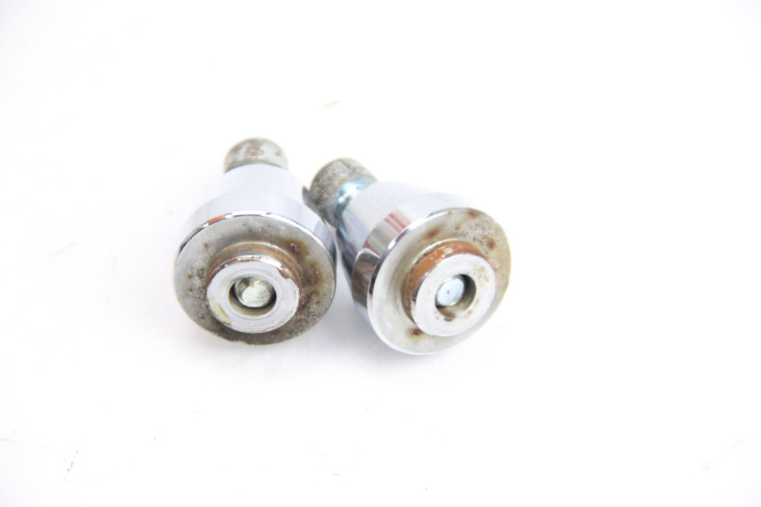 photo de EMBOUT DE GUIDON DAELIM S2 125 (2006 - 2007) - Détail de la pièce