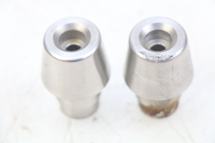 photo de EMBOUT DE GUIDON PEUGEOT SATELIS 125 (2010 - 2012) - Vue principale