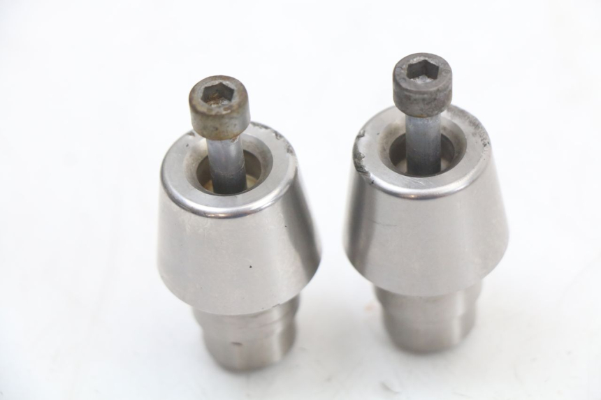 photo de EMBOUT DE GUIDON PEUGEOT SATELIS 125 (2010 - 2012) - Autre angle de vue