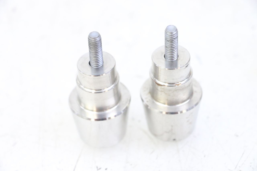 photo de EMBOUT DE GUIDON PEUGEOT SATELIS 125 (2013 - 2018) - Zoom état d’usage