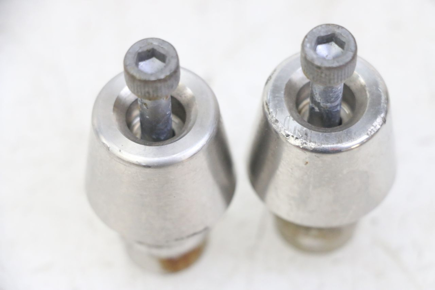 photo de EMBOUT DE GUIDON PEUGEOT SATELIS 125 (2013 - 2018) - Vue principale