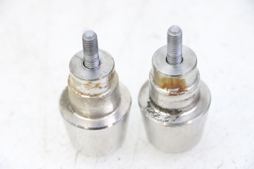 photo de EMBOUT DE GUIDON PEUGEOT SATELIS 125 (2013 - 2018) - Détail de la pièce