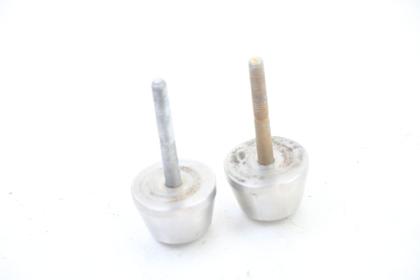 photo de EMBOUT DE GUIDON APRILIA SCARABEO GT TOURING 125 (1999 - 2005) - Gros plan technique