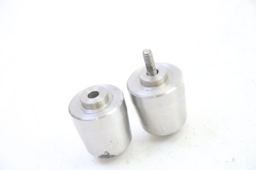 photo de EMBOUT DE GUIDON TRIUMPH SPRINT 900 (1995 - 1998) - Vue d’ensemble