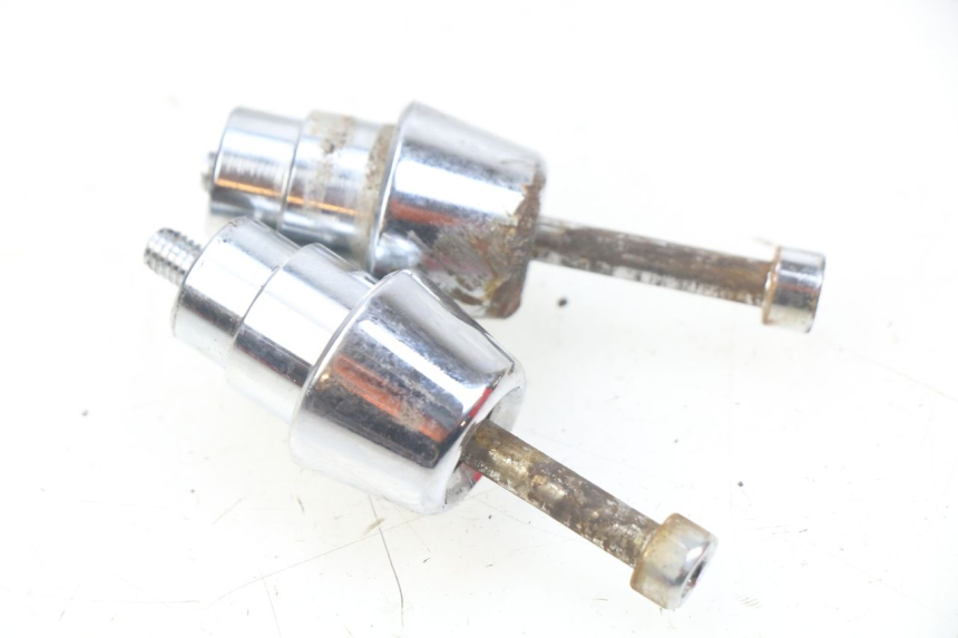 photo de EMBOUT DE GUIDON PEUGEOT STREETZONE 4T 50 (2018 - 2023) - Zoom état d’usage