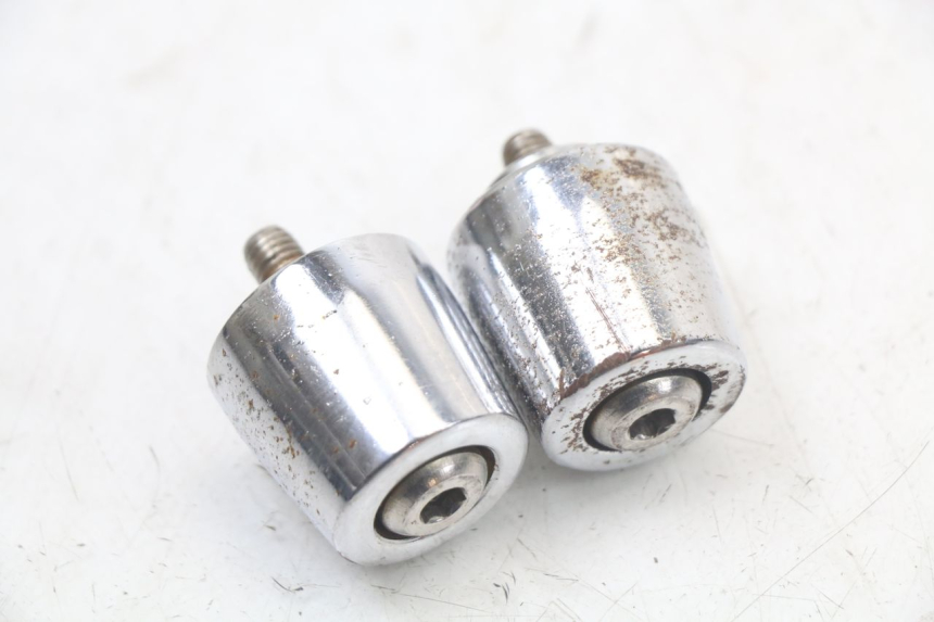 photo de EMBOUT DE GUIDON KYMCO SUPER 8 125 (2008 - 2015) - Détail de la pièce