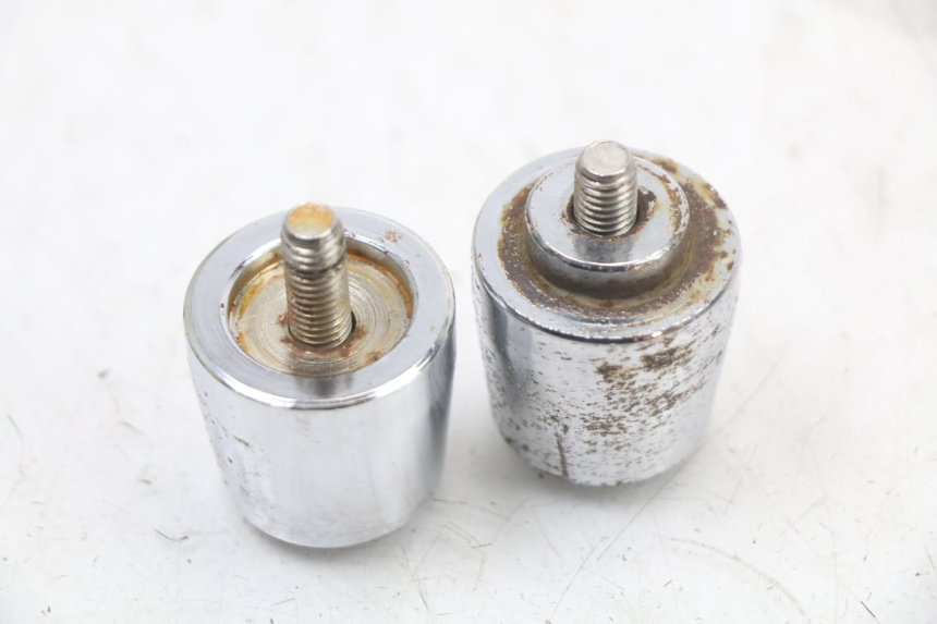 photo de EMBOUT DE GUIDON KYMCO SUPER 8 125 (2008 - 2015) - Autre angle de vue