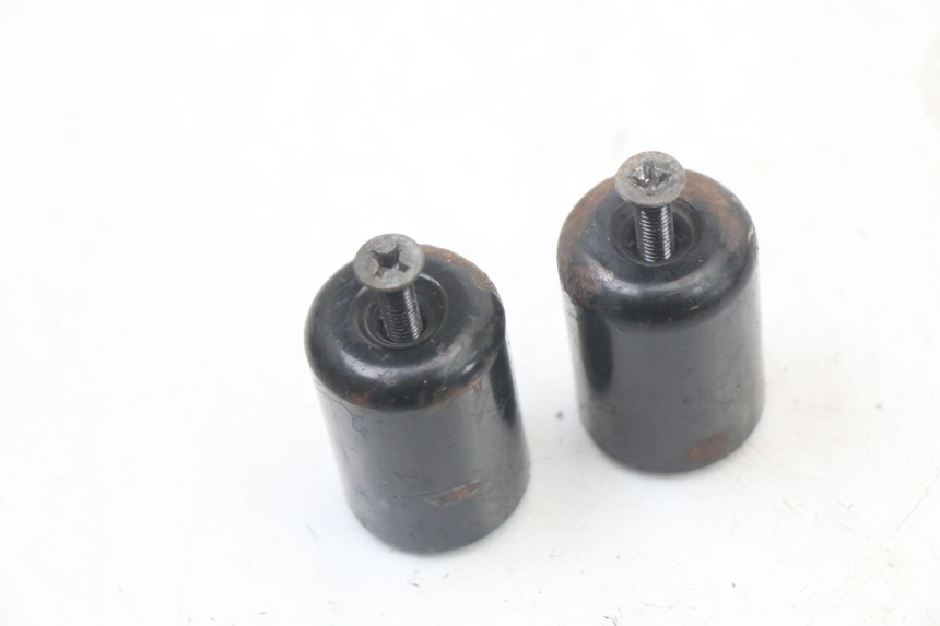 photo de EMBOUT DE GUIDON SUZUKI BURGMAN 125 (2007 - 2014) - Zoom état d’usage