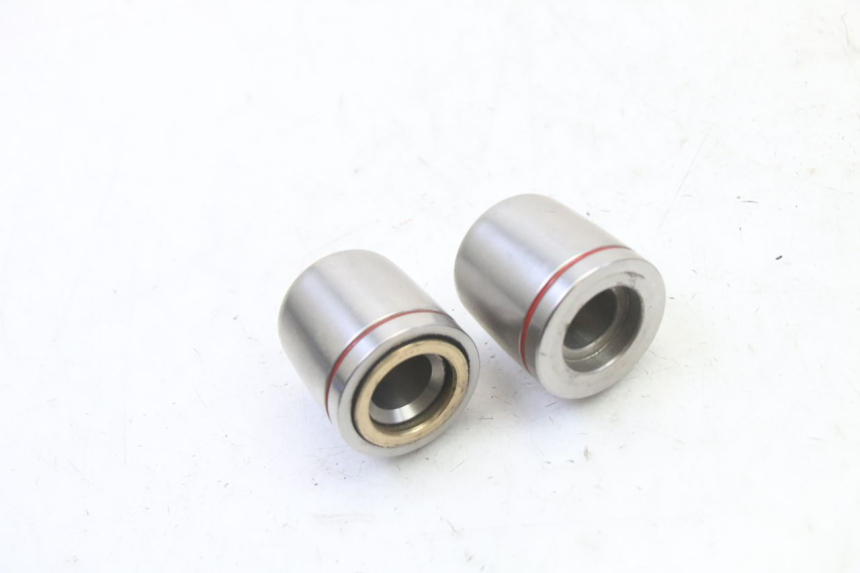 photo de EMBOUT DE GUIDON YAMAHA TDM ABS 900 (2002 - 2014) - Autre angle de vue