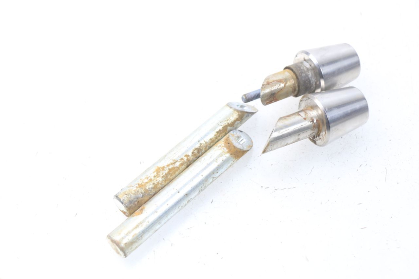 photo de EMBOUT DE GUIDON PEUGEOT TWEET 125 (2010 - 2017) - Zoom état d’usage