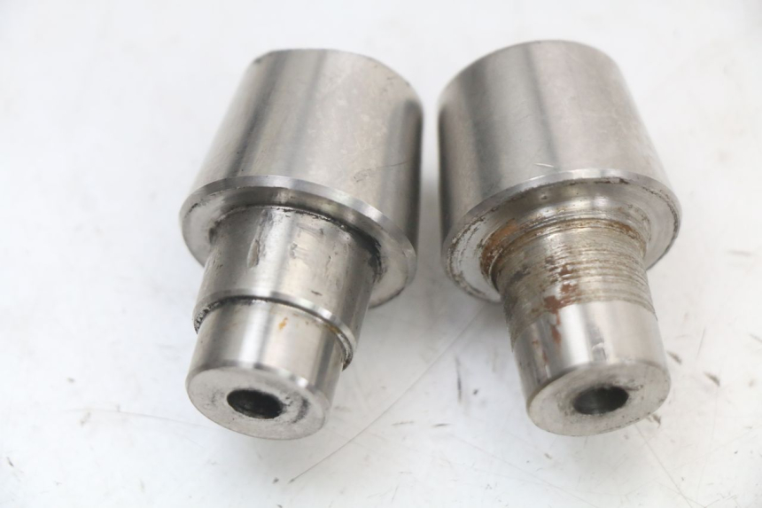 photo de EMBOUT DE GUIDON PEUGEOT TWEET 125 (2018 - 2021) - Détail de la pièce