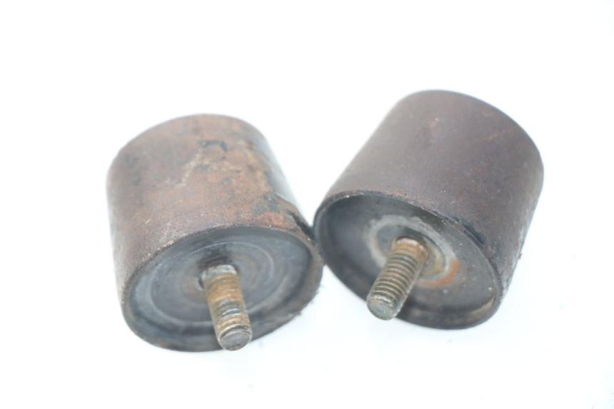 photo de EMBOUT DE GUIDON SUZUKI UC EPICURO 125 (1999 - 2003) - Zoom état d’usage